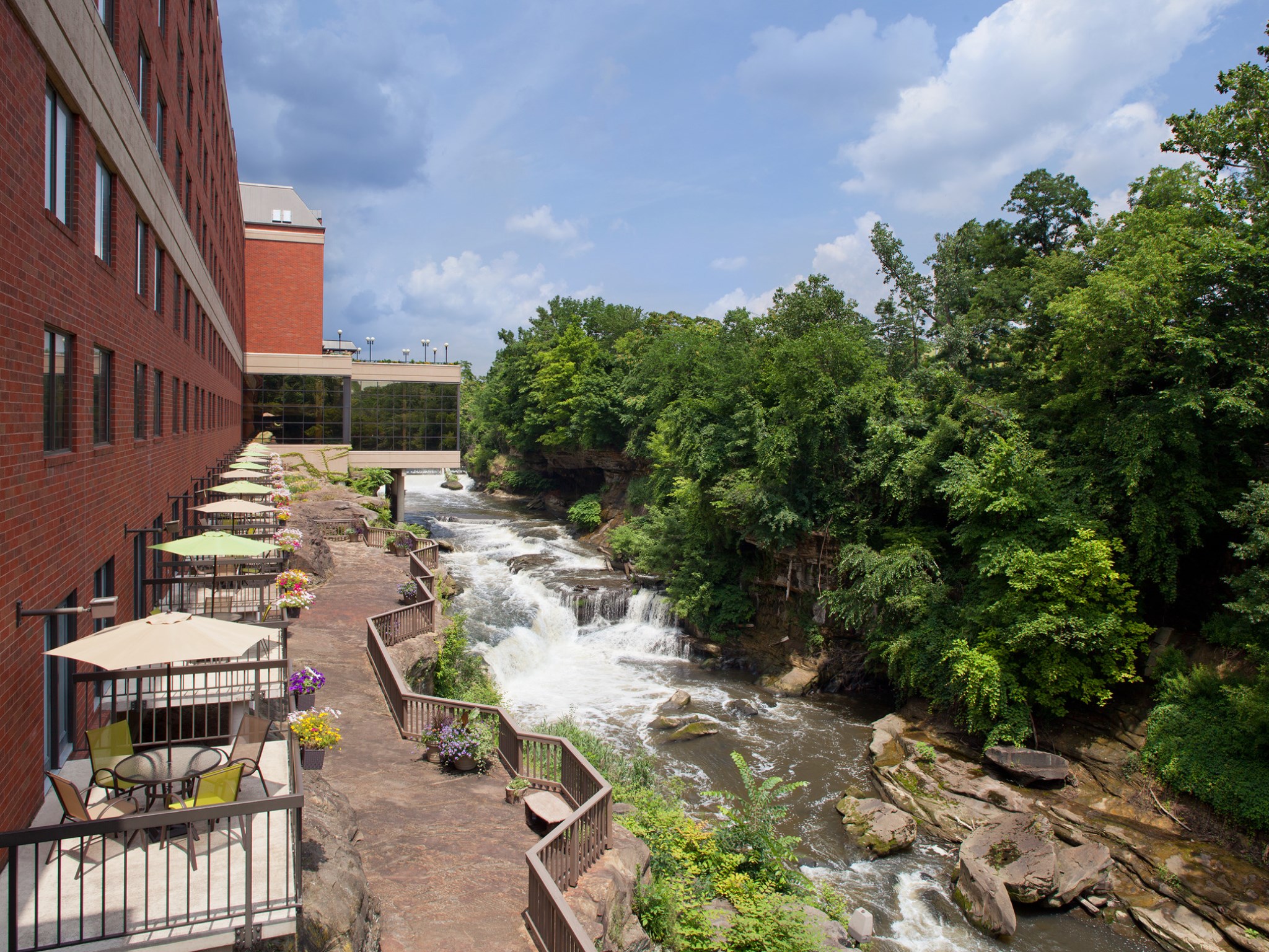 Hotels In Akron Ohio Sheraton Suites Cuyahoga Falls